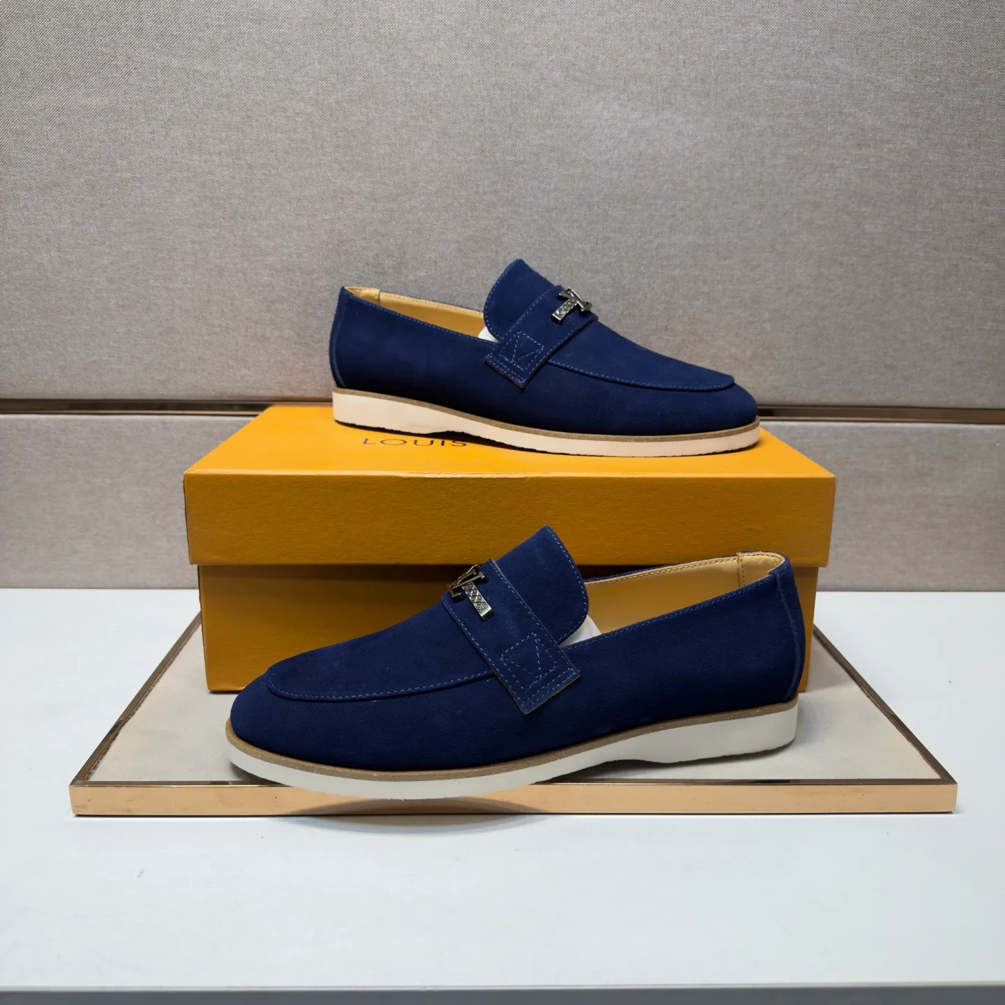 Men's men's shoes 💰pp442 [LV～] Men's casual shoes 2026z cabinet sales simultaneously 🔶Size: 38-44 #️⃣ 🔷4 colors🔜The upper is made of cowhide stitching ➕Cowhide lining, comfortable and breathable, sole: original comfortable and wear-resistant outsole, ⚠️real thing📱photographed🎬real thing is better📢📢📢